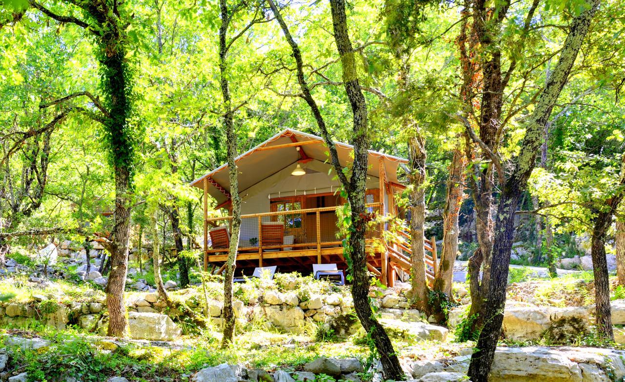 Cabanes Lodges Le Serviere Балазюк Номер фото